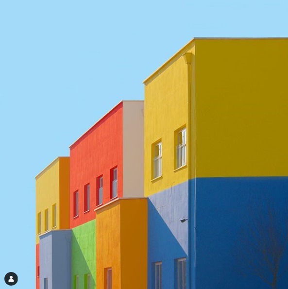 نمای ساختمان رنگی